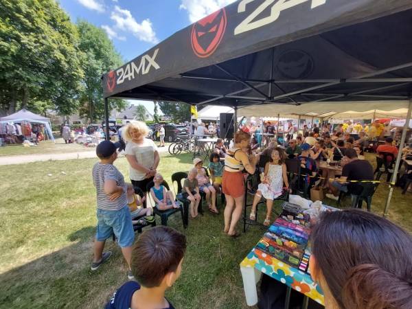 Emelkoen bruist  17 - Reuze Rommelmarkt met Boeken-, Vinyl- en CD‑Beurs in Humelgem 